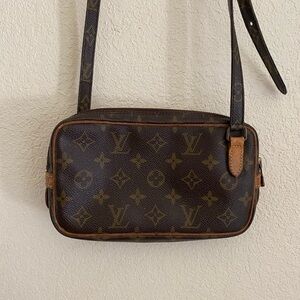 LOUIS VUITTON Marly Bandouliere Pochette Crossbody Handbag Authentic Bag
